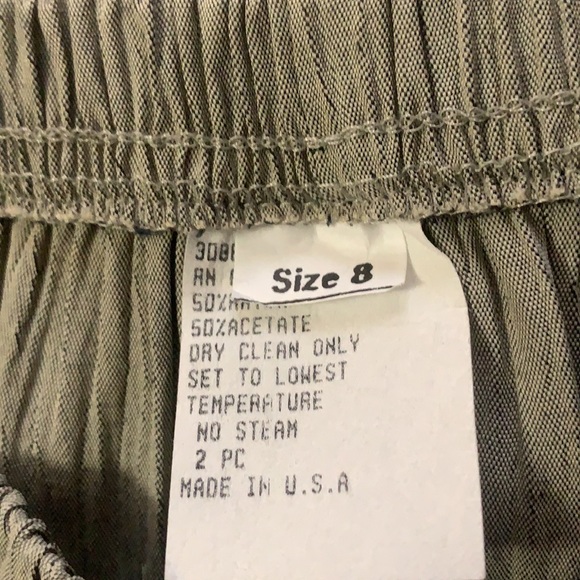 Stuart Alan Black w/Sage Jacket & Sage Pleated Skirt, Size 8 MAKE AN OFFER!!! - Picture 11 of 11